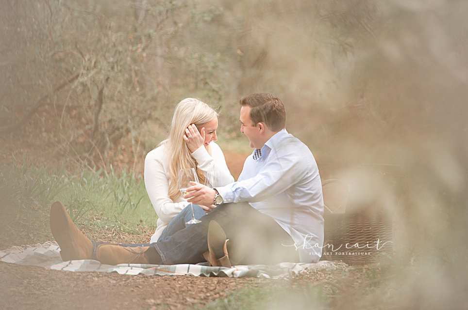 Sacramento Engagement Photography - Sacramento FAmily Photography - Picinic basket