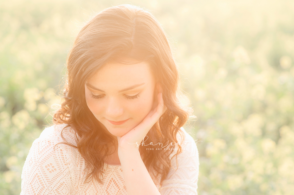 flowers-Sacramento High School Senior Photographer-Flowers-fields-natural-el dorado hills high school senior-photographer-sun flare