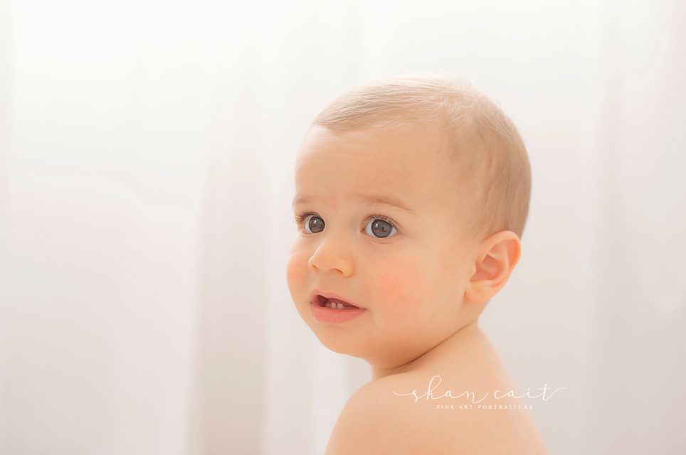 big-baby eyes-1 year portrait-sacramento photographer-shan cait photography