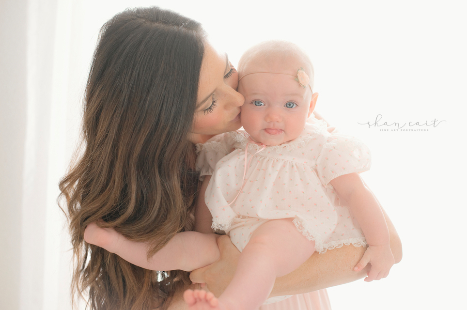 Sacramento Baby Photographer-Sacramento Newborn Photographer-Shan Cait-El Dorado Hills Photographer-baby inspiration-mom and daughter