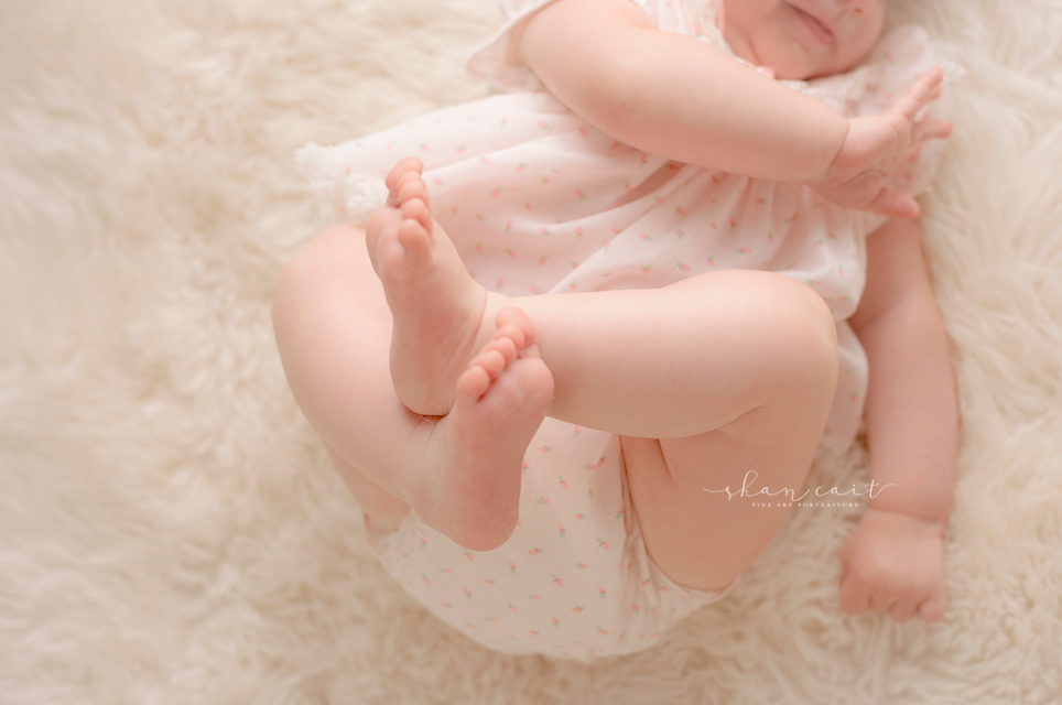 Sacramento Baby Photographer-Sacramento Newborn Photographer-Shan Cait-El Dorado Hills Photographer-baby toes