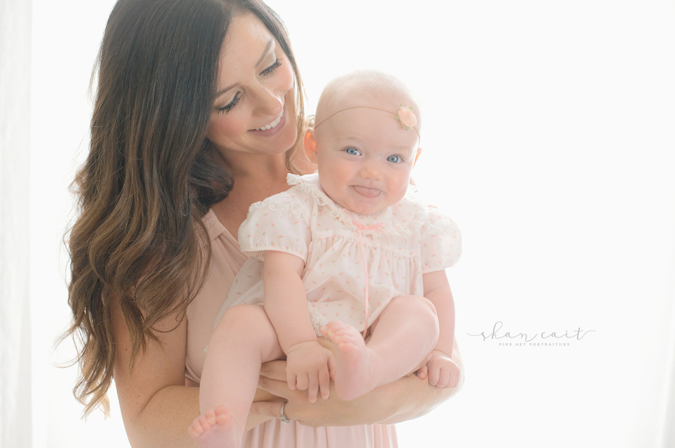 Sacramento Baby Photographer-mother and daughter-Sacramento Newborn Photographer-Shan Cait-El Dorado Hills Photographer-baby inspiration