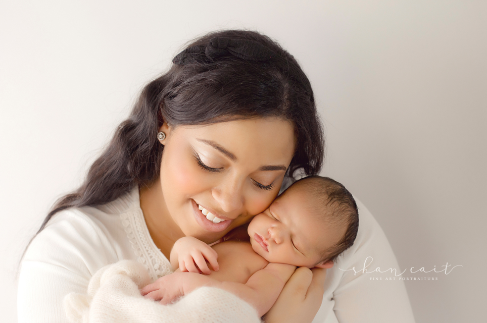 Sacramento Newborn Photographer-Shan Cait-El Dorado Hills Photographer-Best Newborn Photographer-newborn photoshoot inspiration-momyy & baby