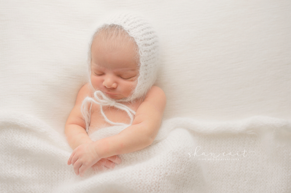 Sacramento Newborn Photographer-Shan Cait-El Dorado Hills Photographer-Best Newborn Photographer-newborn photoshoot inspiration-white blanket