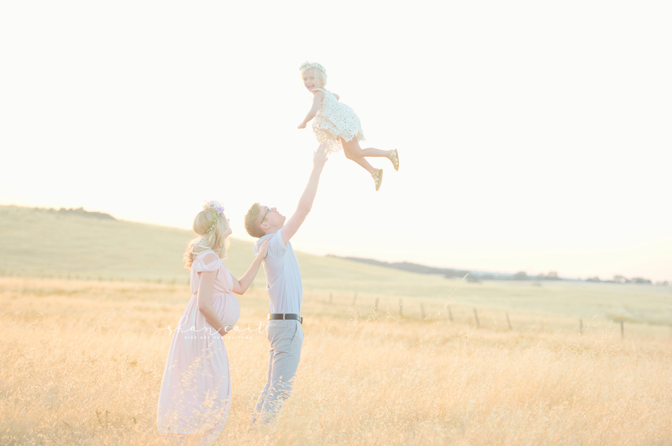 roseville-maternity-photographer-sacramento-photographer-granite-bay-maternity-photographer-shan-cait-photography-floral-crown-family-portrait