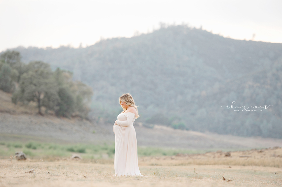 Sacramento Family Photographer, Sacramento Maternity Photographer, Sacramento Baby Photographer, El Dorado Hills Family Photographer, El Dorado Hills Baby Photographer, Sacramento Newborn Photographer, El Dorado Hills newborn photographer, Folsom Photographer, Roseville Photographer, Roseville Maternity Photographer, Rocklin Maternity Photographer, Best Sacramento Maternity Photographer, El Dorado Hills Maternity Photographer, maternity photoshoot, Fine art photography, fine art portraiture