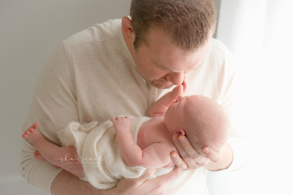 Sacramento Newborn Photographer, Sacramento Maternity Photographer, Sacramento Baby Photographer, El Dorado Hills Family Photographer, El Dorado Hills newborn Photographer, Folsom Photographer, Roseville Photographer, Sacramento Photographer, Roseville Newborn Photographer, Elk Grove Newborn Photographer, newborn photoshoot, baby photoshoot, ideas for newborn photoshoot, Fine art photography, fine art family portraiture